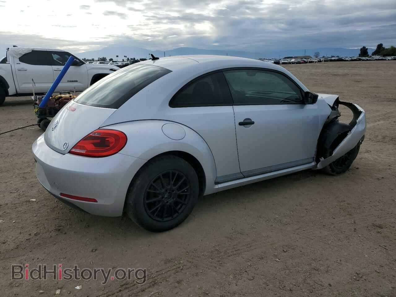 2014 VOLKSWAGEN BEETLE - VIN: 3VWFP7AT6EM601549 - Фото 3