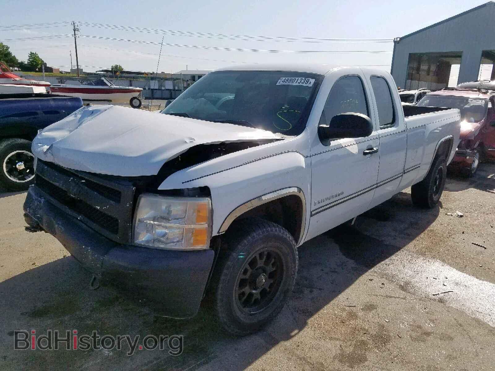 2008 CHEVROLET SILVERADO - VIN: 1GCEC19058E132935 - Photo 2
