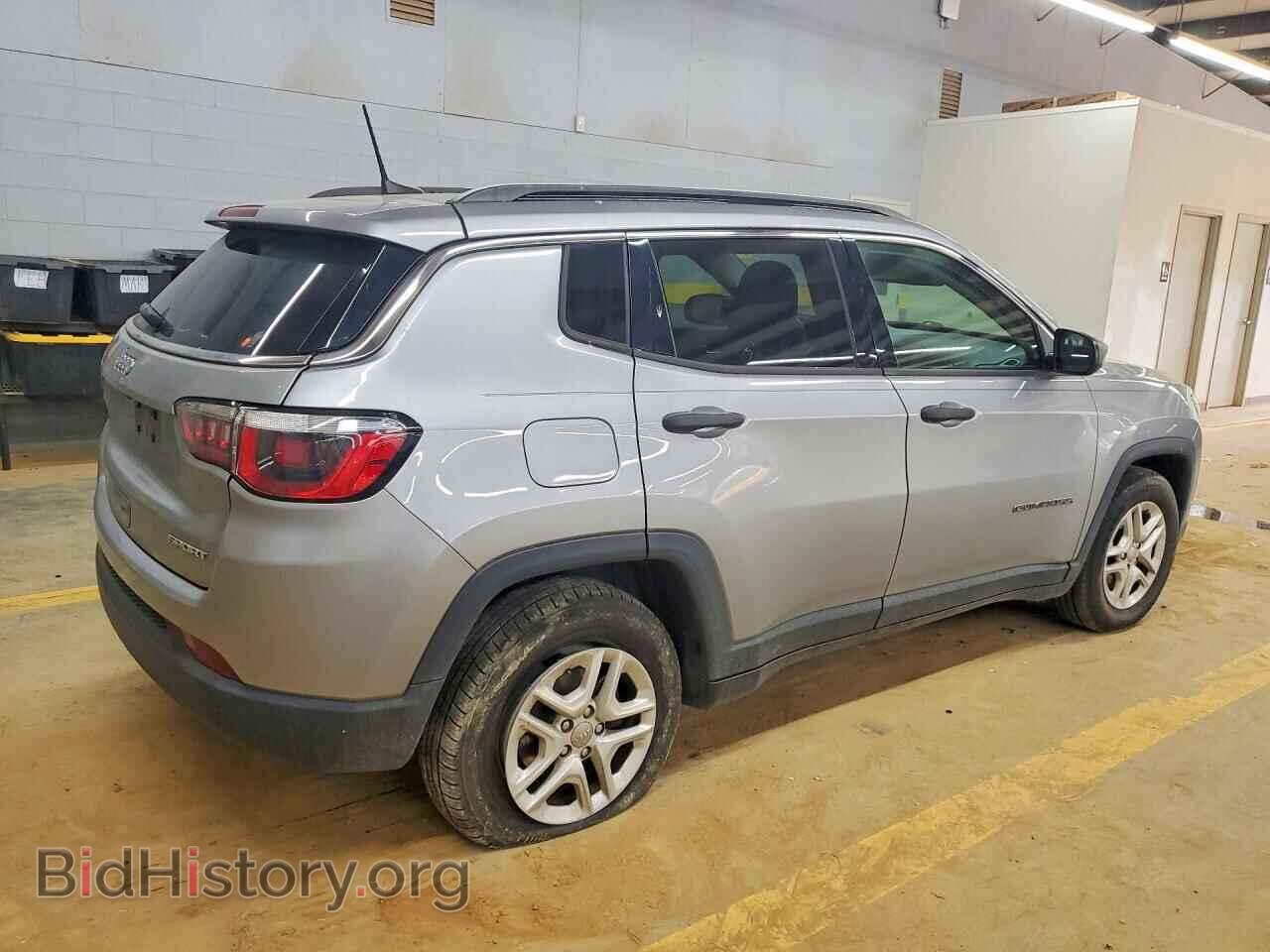 2019 JEEP COMPASS - VIN: 3C4NJCAB7KT652513 - Фото 3