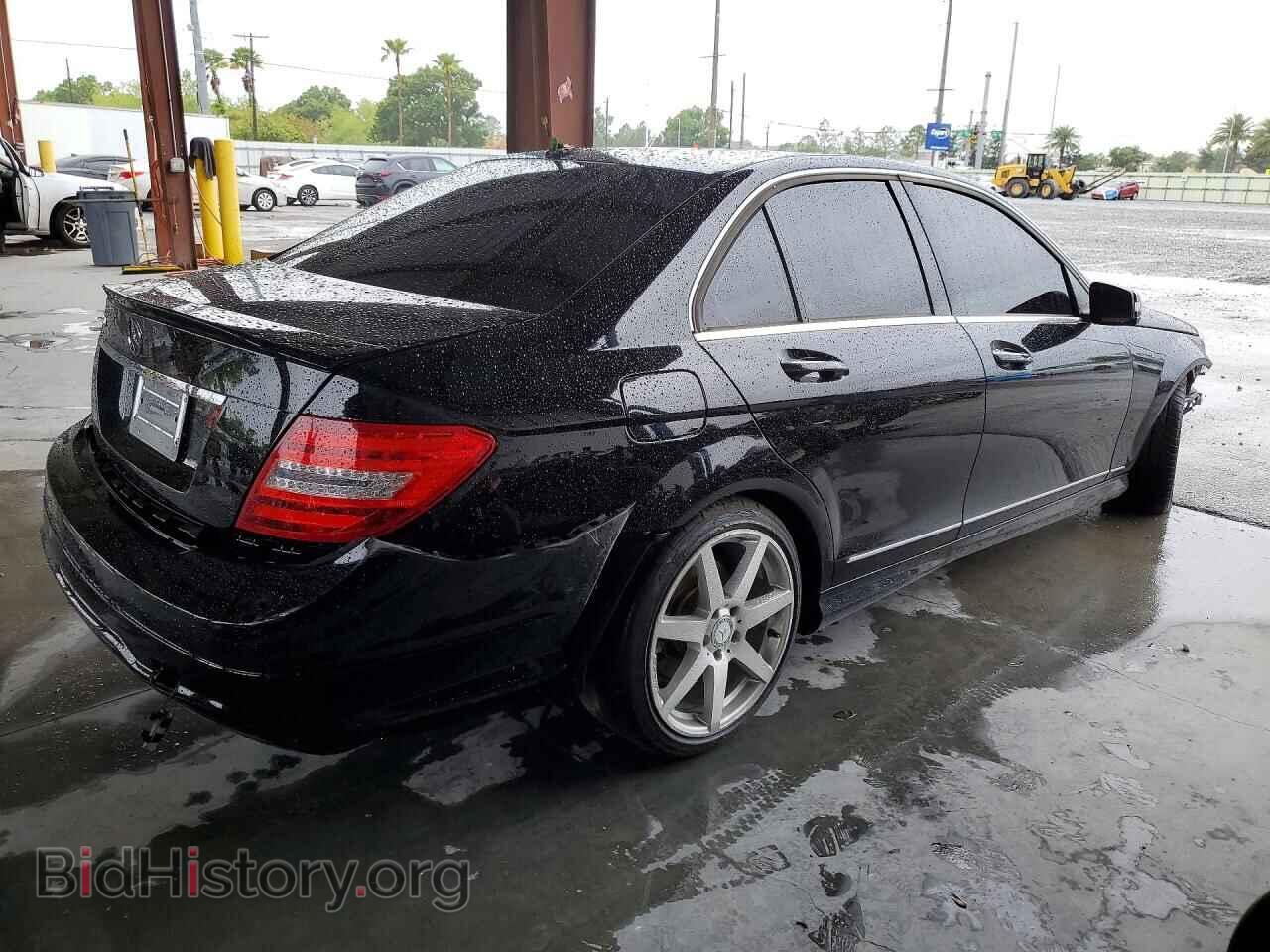 2014 MERCEDES-BENZ C-CLASS - VIN: WDDGF4HB7EA957372 - Фото 3