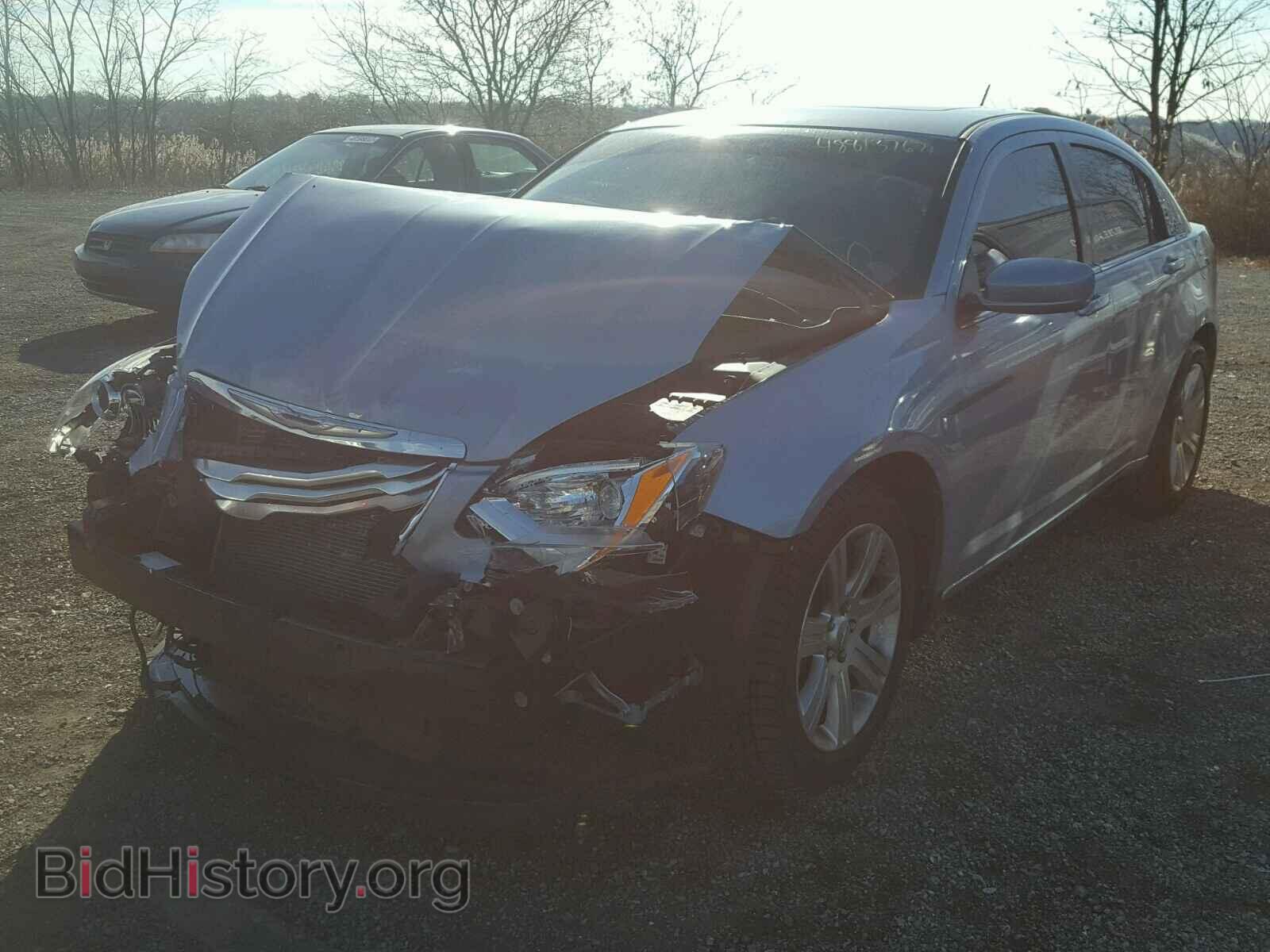 2013 CHRYSLER 200 - VIN: 1C3CCBBB7DN706765 - Фото 2