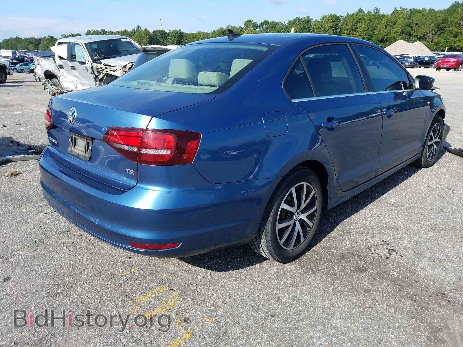 2017 VOLKSWAGEN JETTA - VIN: 3VWDB7AJ3HM223716 - Фото 4
