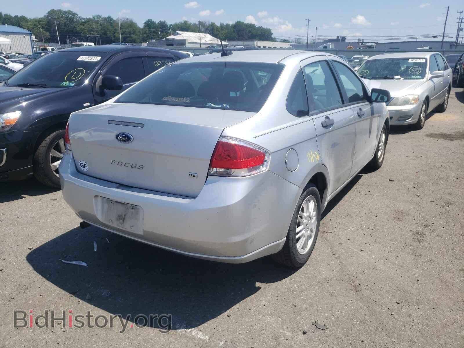 2011 FORD FOCUS - VIN: 1FAHP3FN2BW100674 - Photo 4