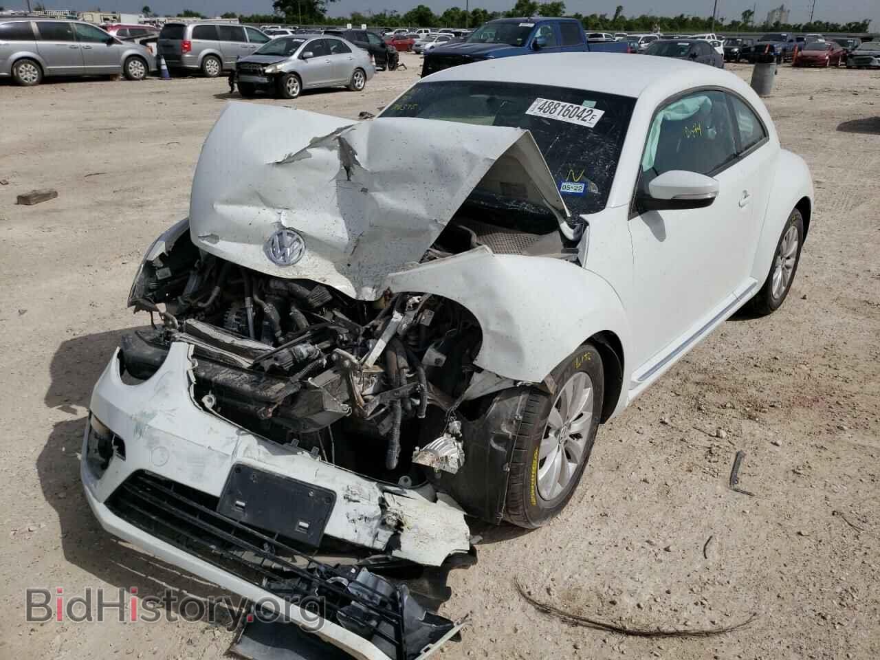 2019 VOLKSWAGEN BEETLE - VIN: 3VWFD7AT3KM706375 - Фото 2