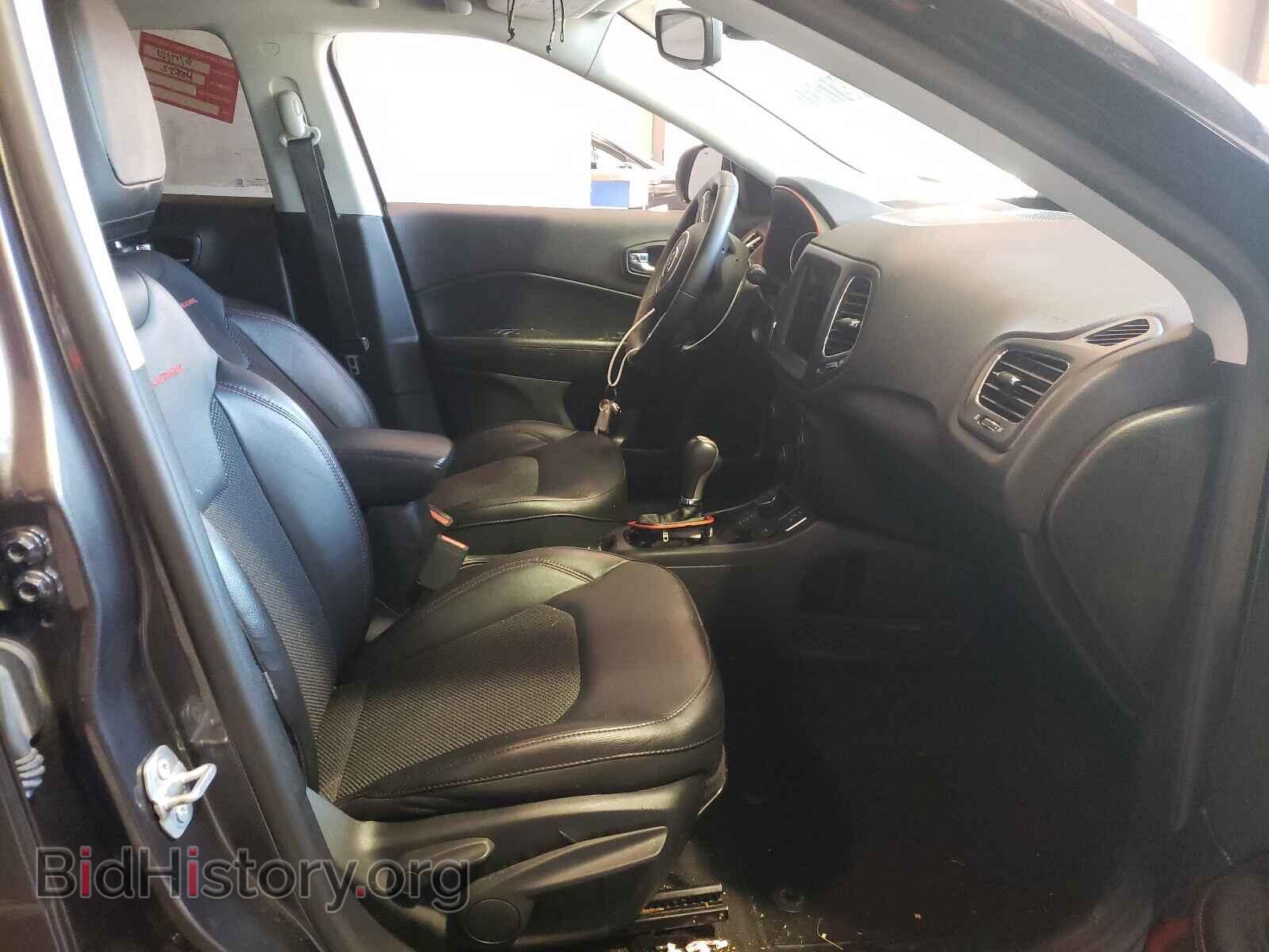 2019 JEEP COMPASS - VIN: 3C4NJDDB9KT733398 - Фото 5
