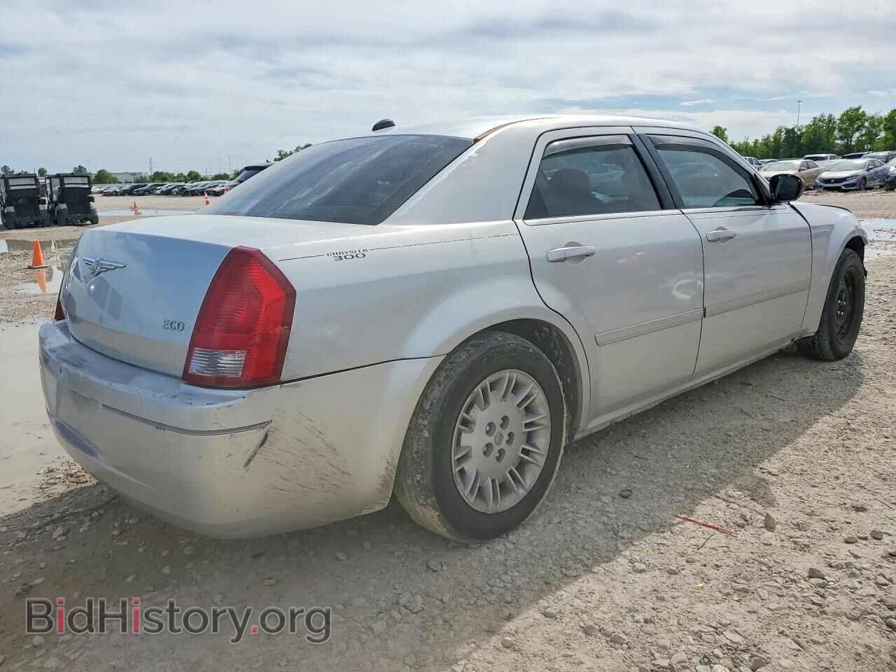 2005 CHRYSLER 300 - VIN: 2C3JA43R25H686052 - Фото 3