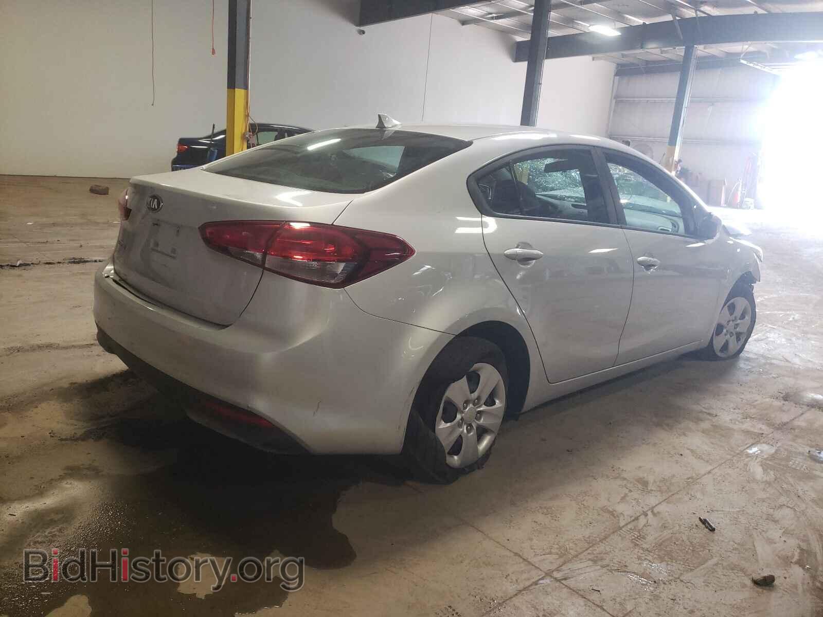 2017 KIA FORTE - VIN: 3KPFK4A78HE038182 - Фото 4
