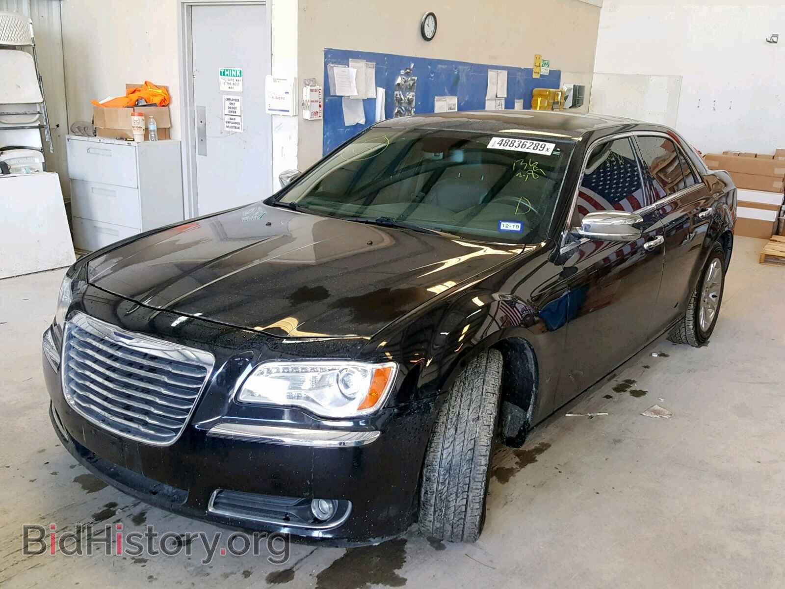 2012 CHRYSLER 300 - VIN: 2C3CCACG9CH136389 - Фото 2