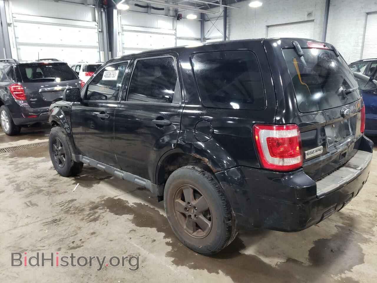 2011 FORD ESCAPE - VIN: 1FMCU9C77BKA49911 - Фото 2