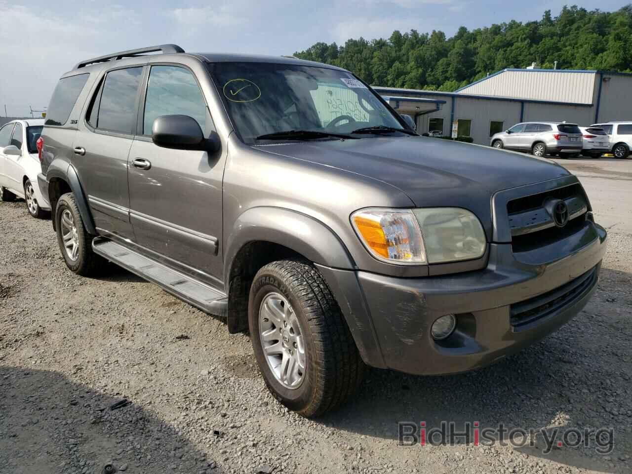 Photo 5TDBT44AX6S269543 - TOYOTA SEQUOIA 2006