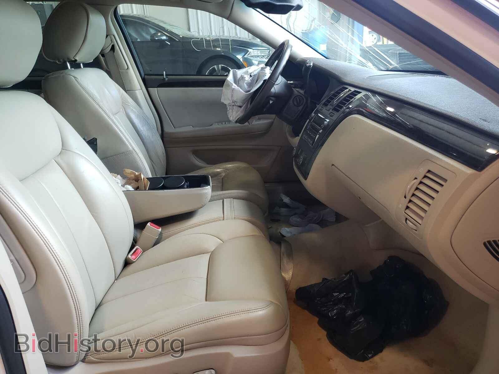 2011 CADILLAC DTS - VIN: 1G6KA5E67BU102295 - Фото 4