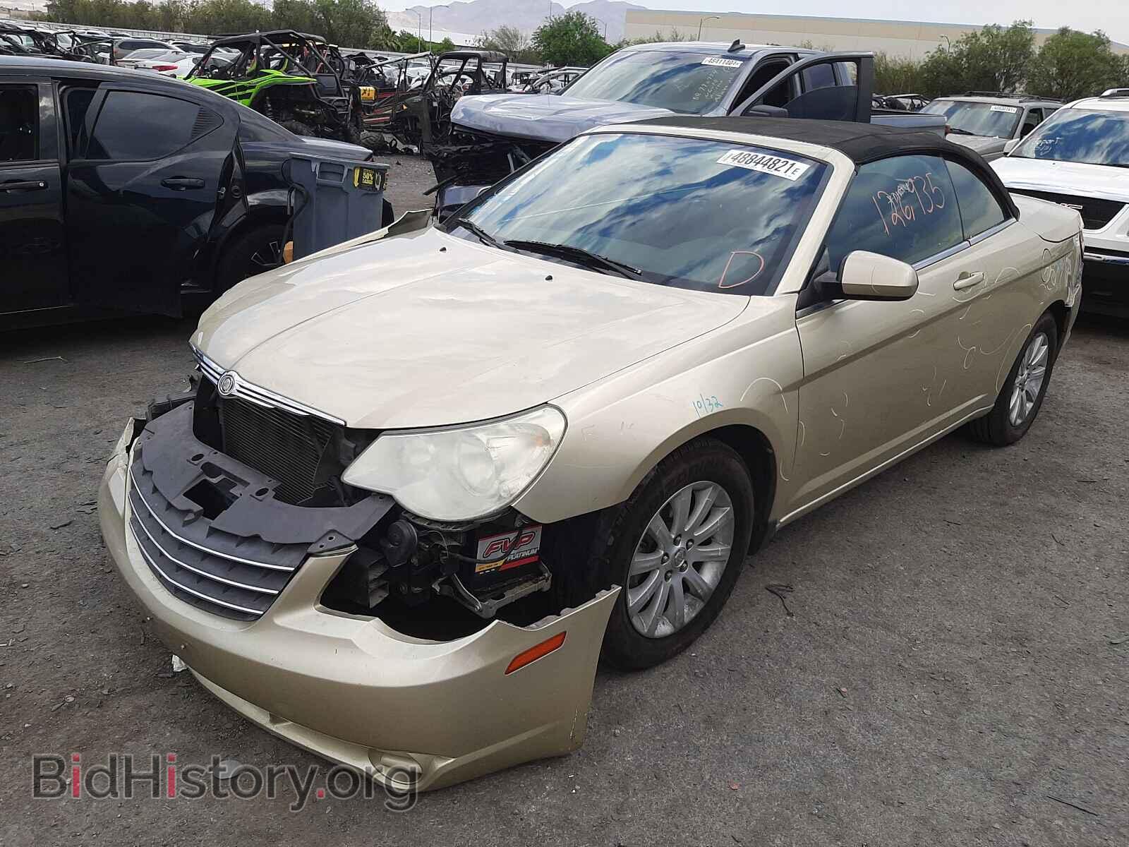 2010 CHRYSLER SEBRING - VIN: 1C3BC5ED9AN195047 - Фото 2