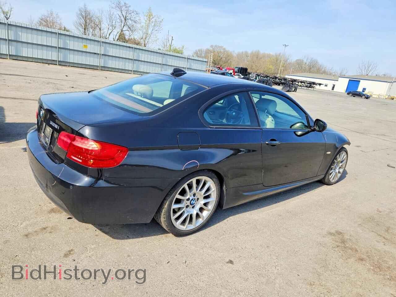 2012 BMW 3 SERIES - VIN: WBAKE5C57CE755682 - Photo 3