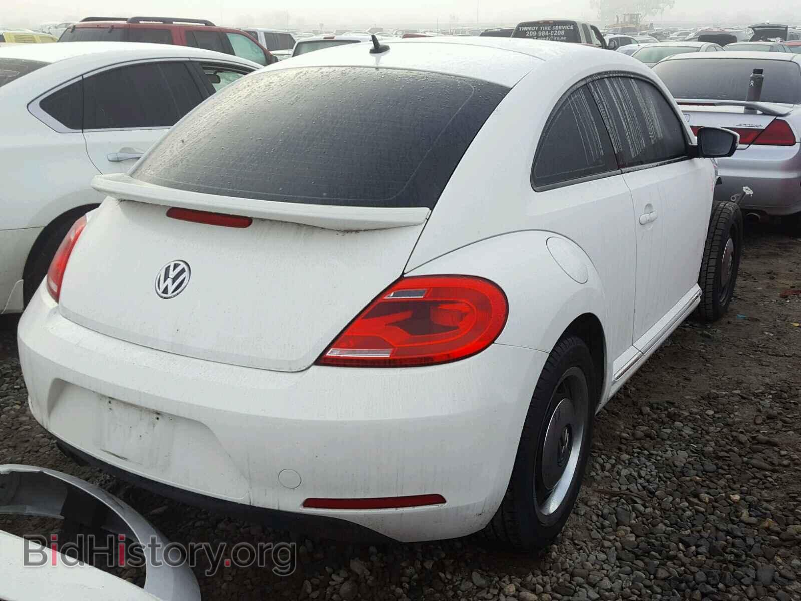 2012 VOLKSWAGEN BEETLE - VIN: 3VWJP7AT4CM606658 - Фото 4