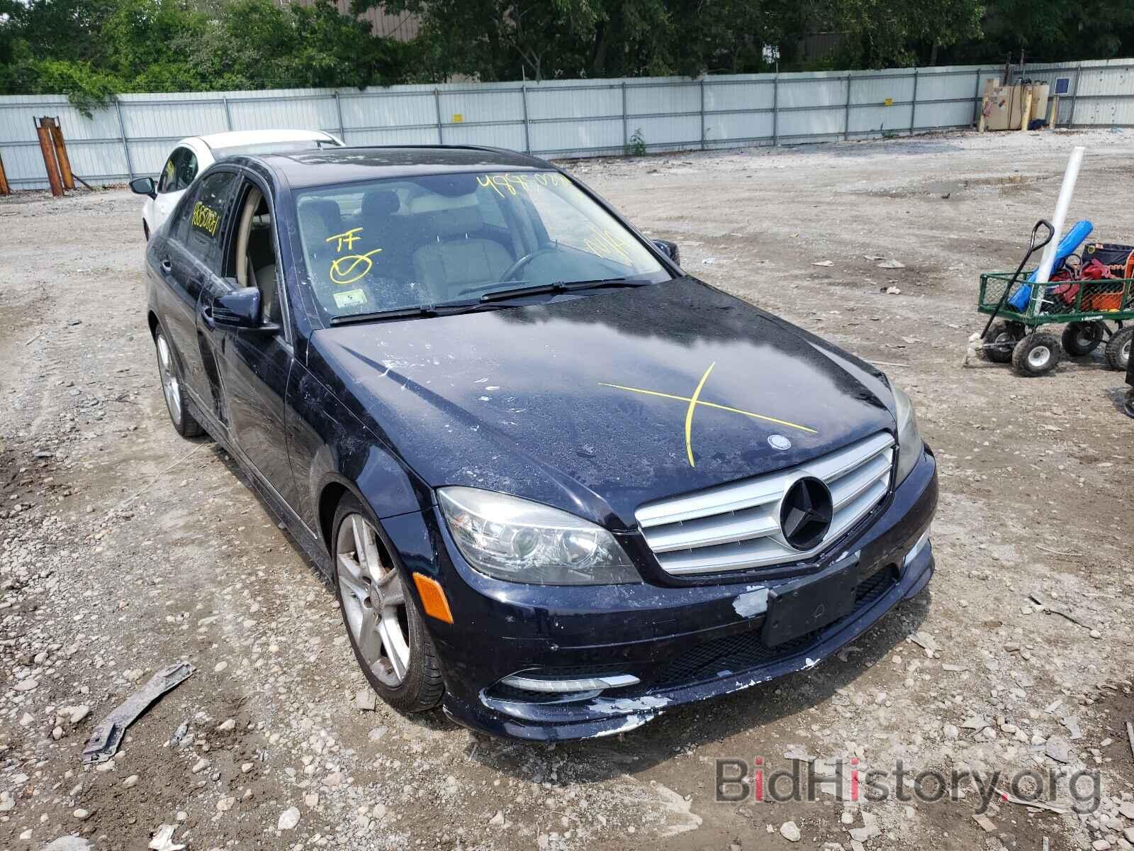 Photo WDDGF8BB2BR144258 - MERCEDES-BENZ C-CLASS 2011