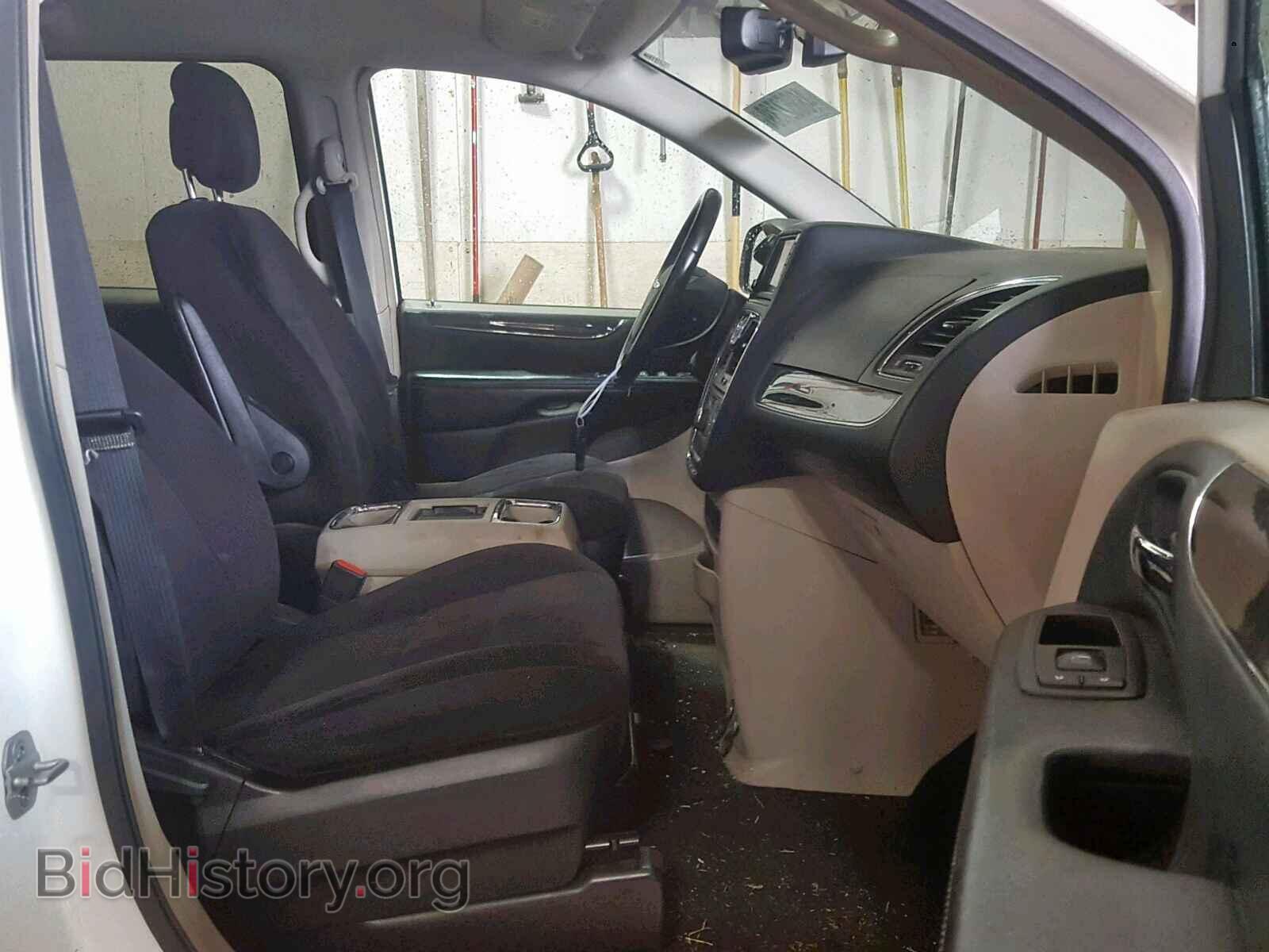 2011 CHRYSLER TOWN & COU - VIN: 2A4RR5DG1BR735624 - Фото 5