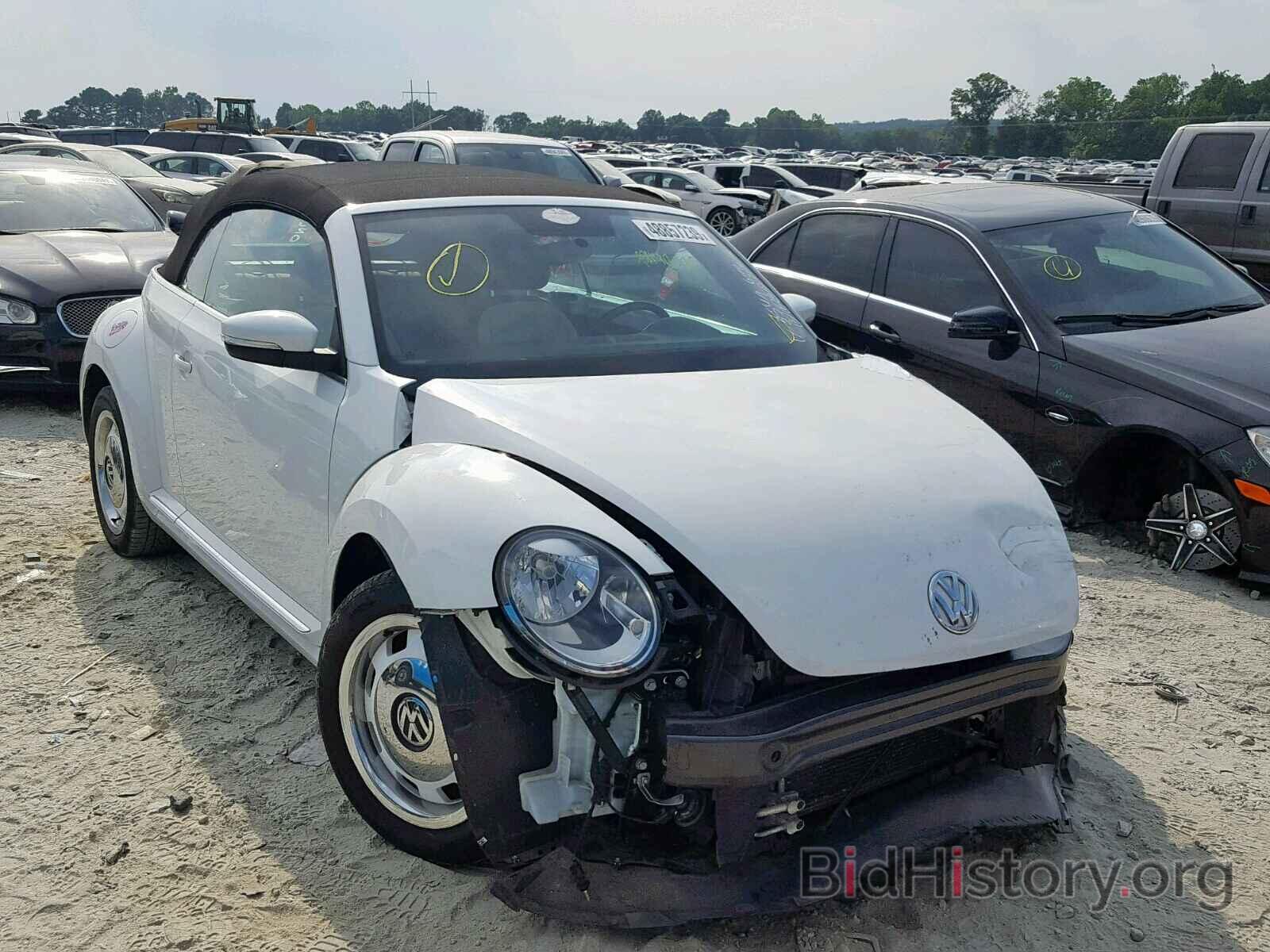 Photo 3VW517AT0FM823549 - VOLKSWAGEN BEETLE 2015