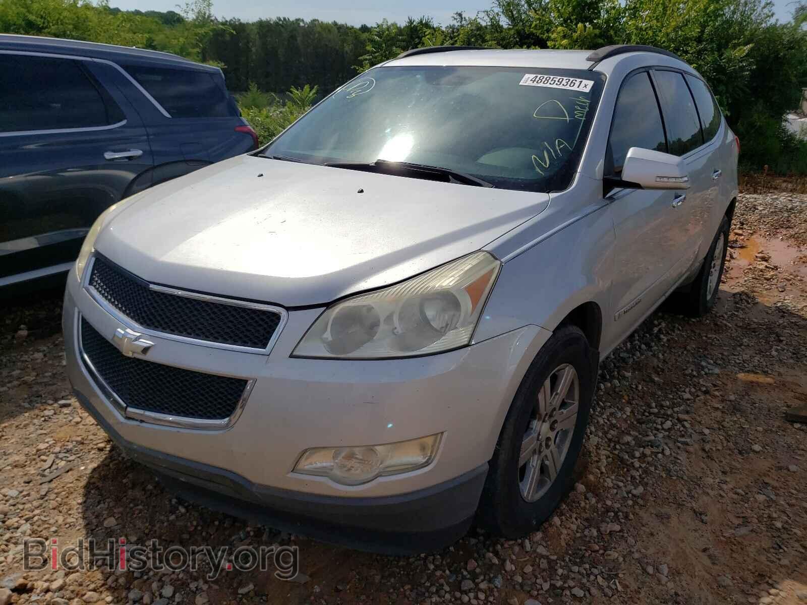 2009 CHEVROLET TRAVERSE - VIN: 1GNER23D39S140400 - Фото 2