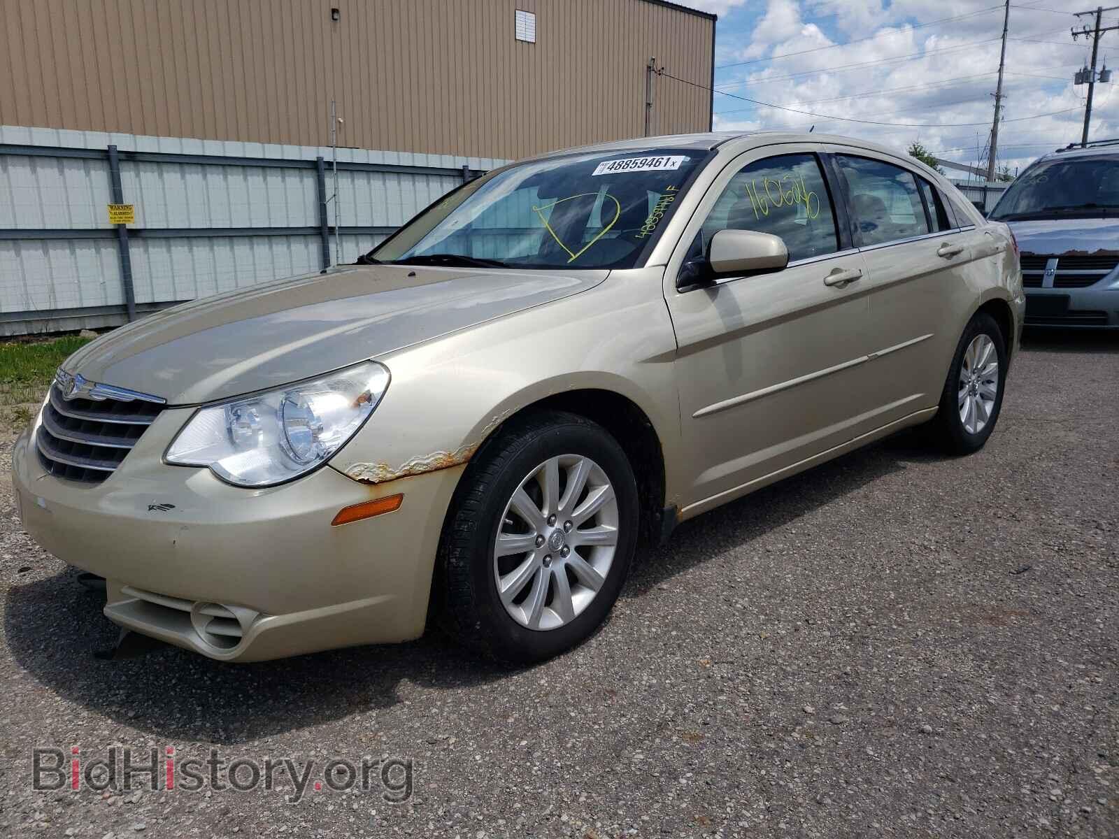 2010 CHRYSLER SEBRING - VIN: 1C3CC5FD1AN192565 - Фото 2