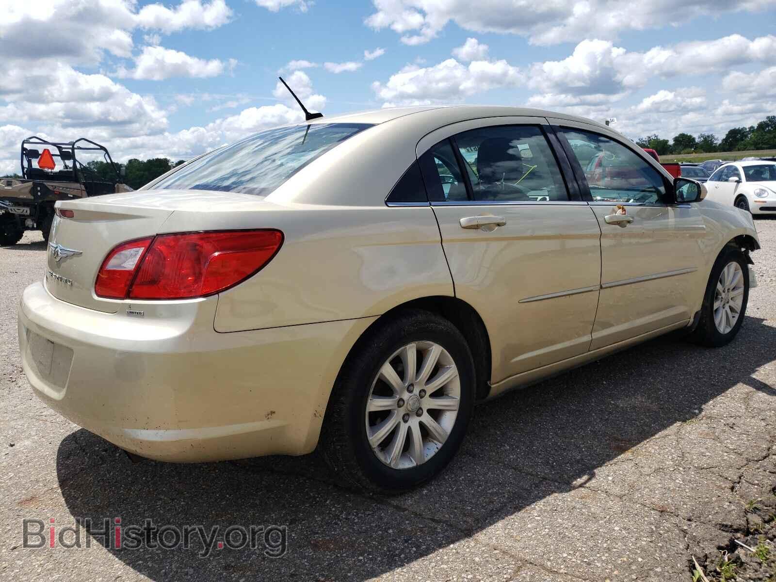 2010 CHRYSLER SEBRING - VIN: 1C3CC5FD1AN192565 - Фото 4