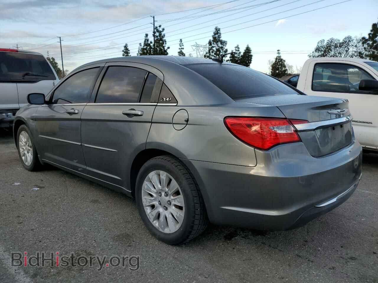 2012 CHRYSLER 200 - VIN: 1C3CCBAB8CN273070 - Photo 2