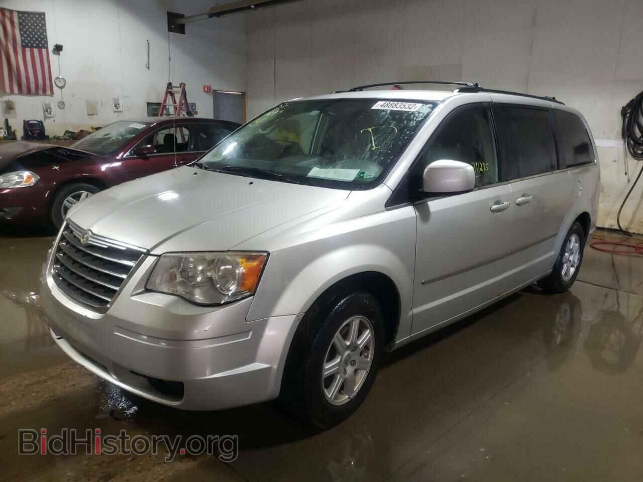 2010 CHRYSLER MINIVAN - VIN: 2A4RR8D16AR321167 - Фото 2