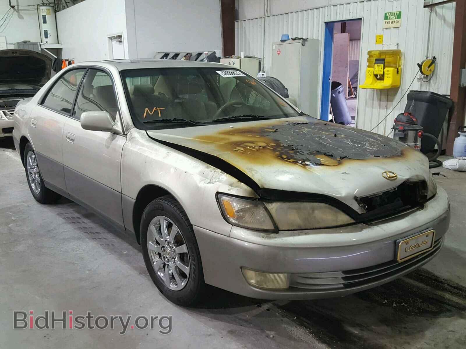 Фотография JT8BF22G7V0051840 - LEXUS ES300 1997
