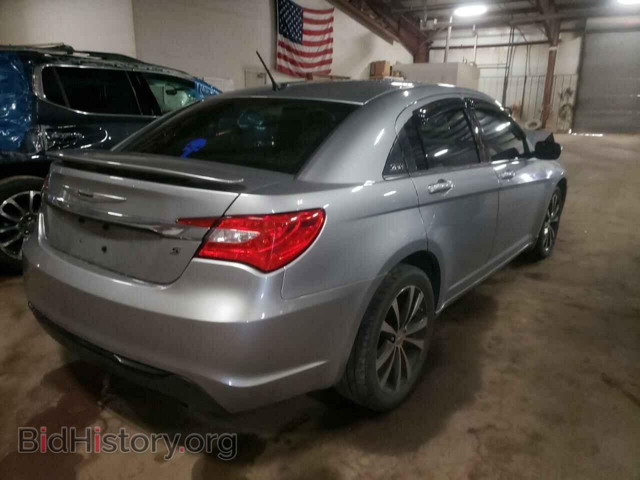 2013 CHRYSLER 200 - VIN: 1C3CCBCG1DN655564 - Фото 4