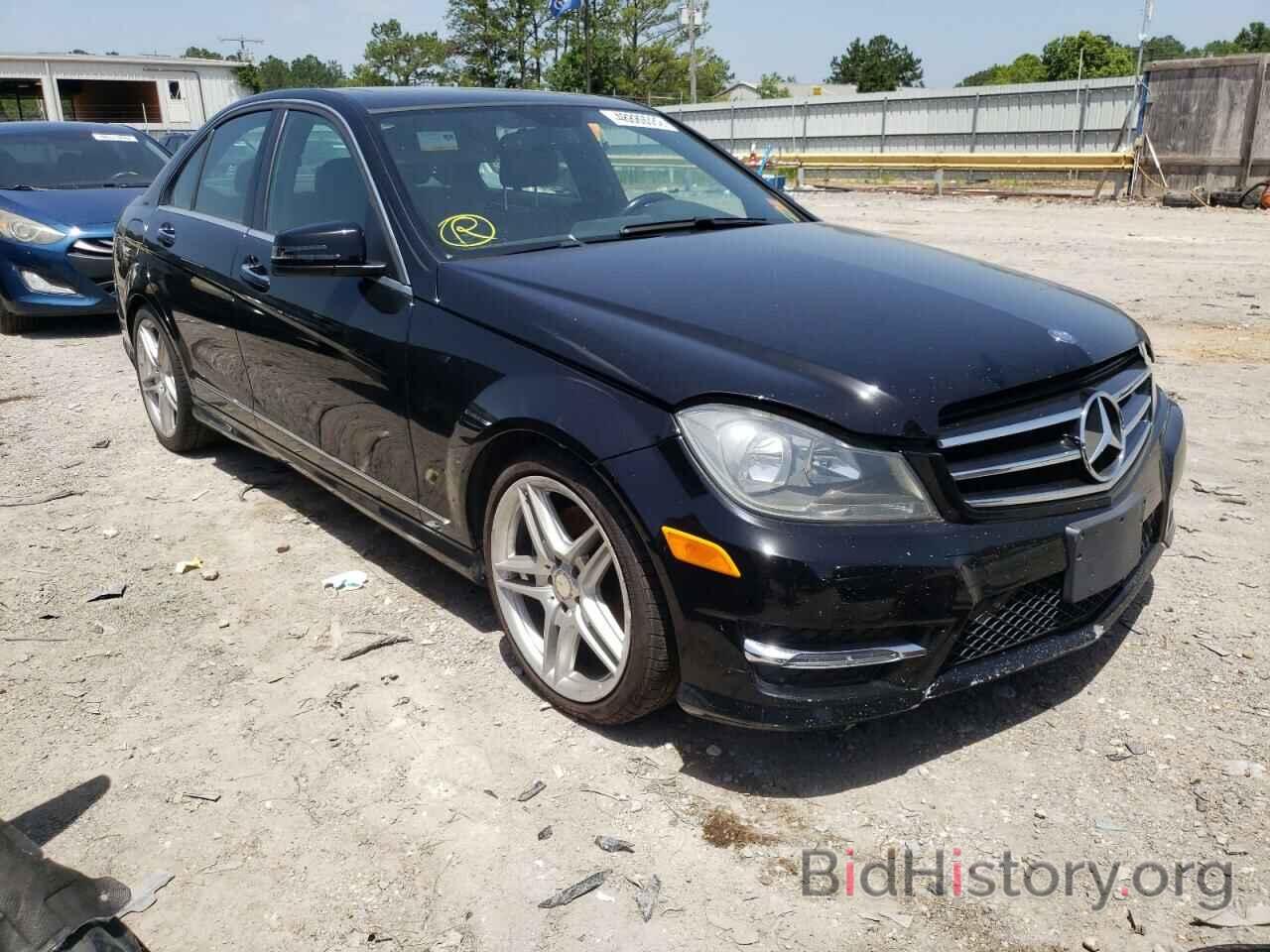 Photo WDDGF8AB2EA942425 - MERCEDES-BENZ C-CLASS 2014