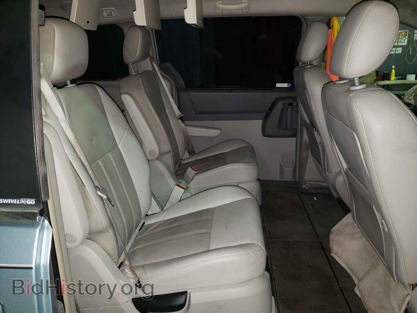 2008 CHRYSLER MINIVAN - VIN: 2A8HR54P98R614794 - Фото 6