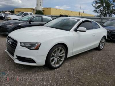 2014 Audi A5 A5 Premium, white — VIN WAUCFAFR2EA016593, Copart