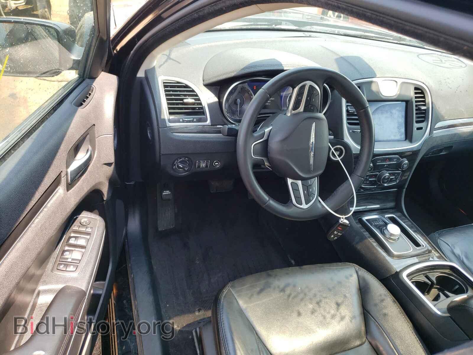 2017 CHRYSLER 300 - VIN: 2C3CCAAG2HH647002 - Фото 9