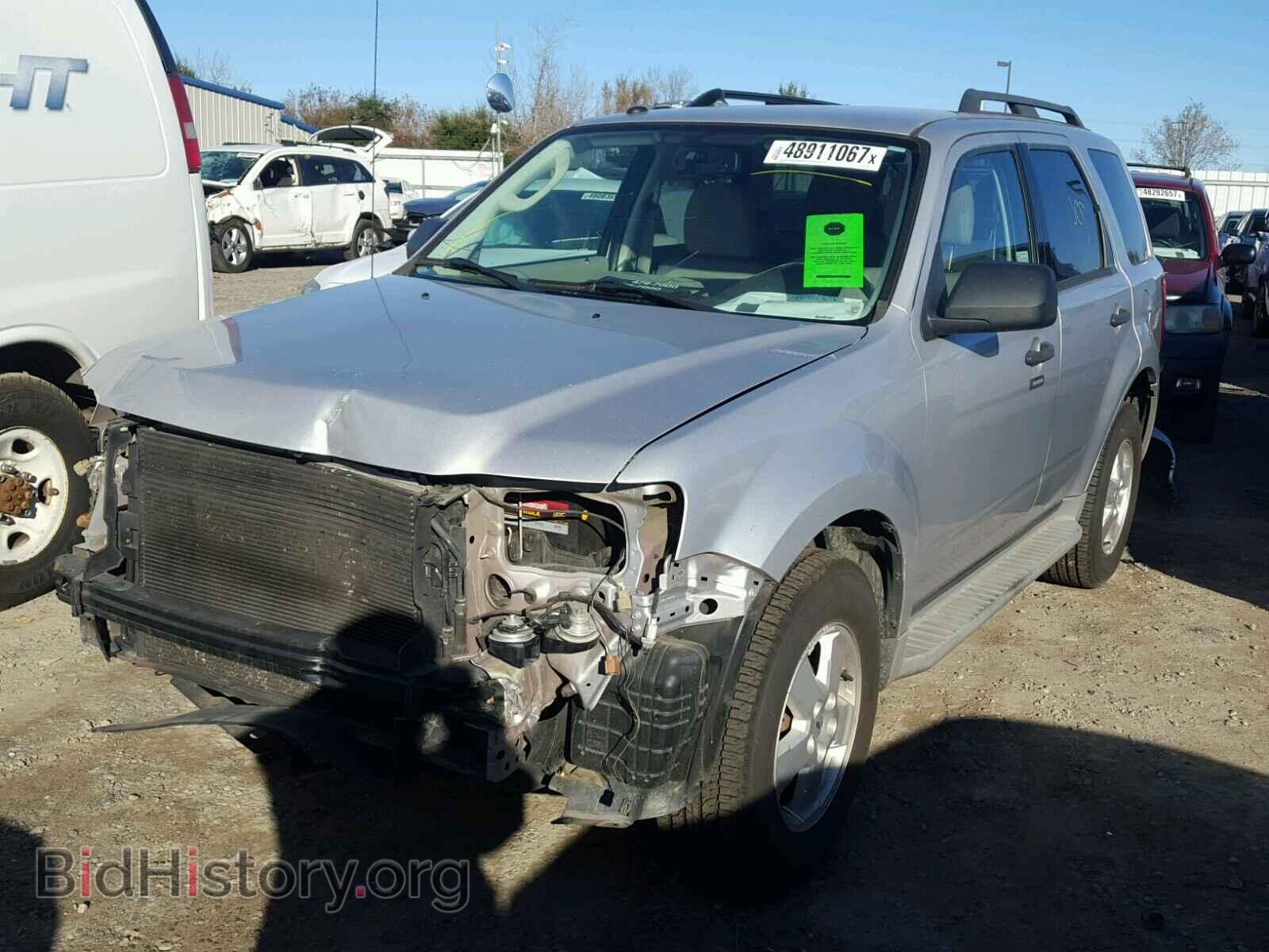 2011 FORD ESCAPE - VIN: 1FMCU0D77BKA82918 - Фото 2