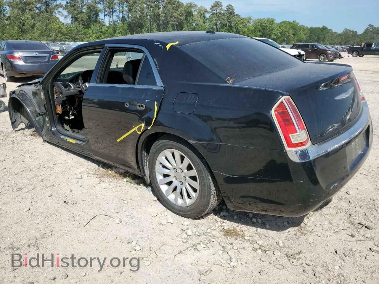 2013 CHRYSLER 300 - VIN: 2C3CCAET3DH556094 - Фото 2