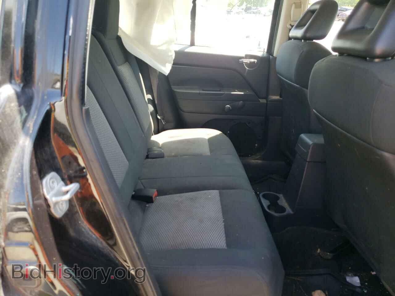 2008 JEEP COMPASS - VIN: 1J8FT47028D708925 - Photo 6