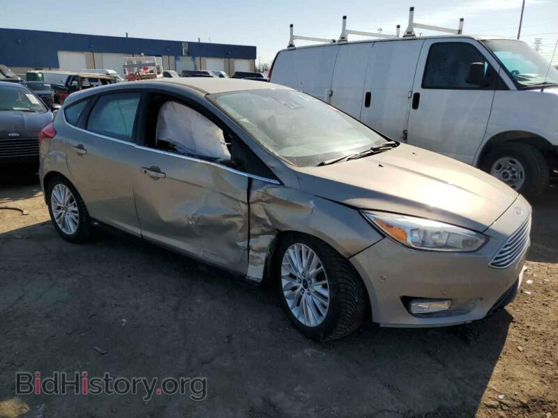 2016 Ford FOCUS (VIN 1FADP3N22GL237743) — photo 4 of 12