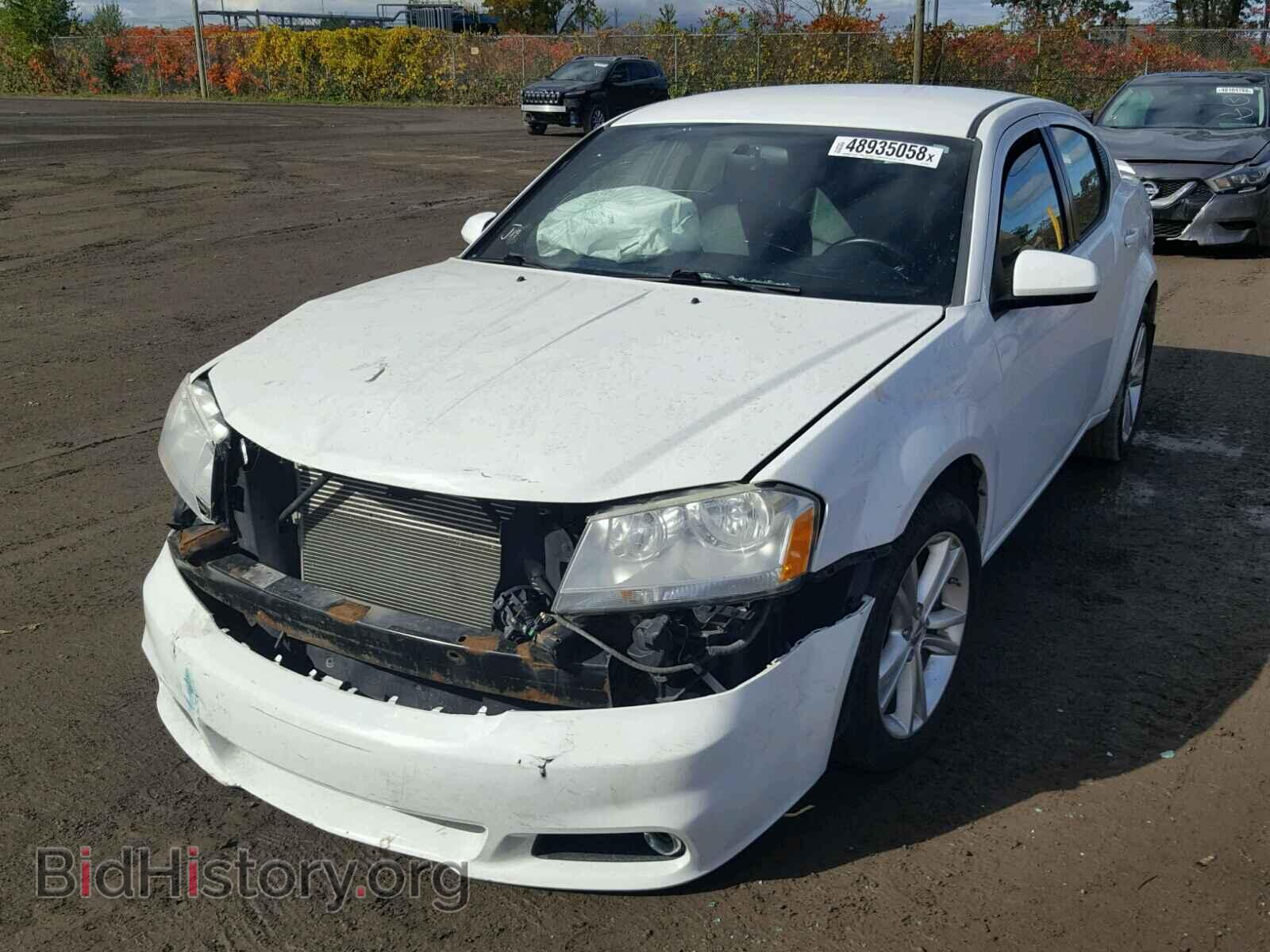 2011 DODGE AVENGER - VIN: 1B3BD1FB3BN557648 - Фото 2