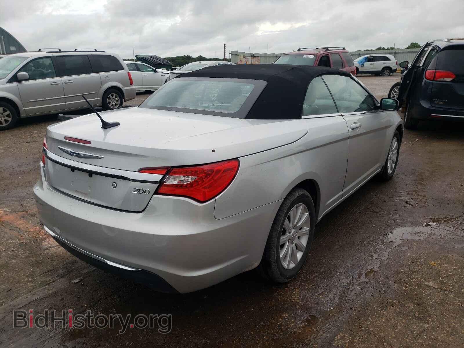 2011 CHRYSLER 200 - VIN: 1C3BC2EB7BN542745 - Фото 4