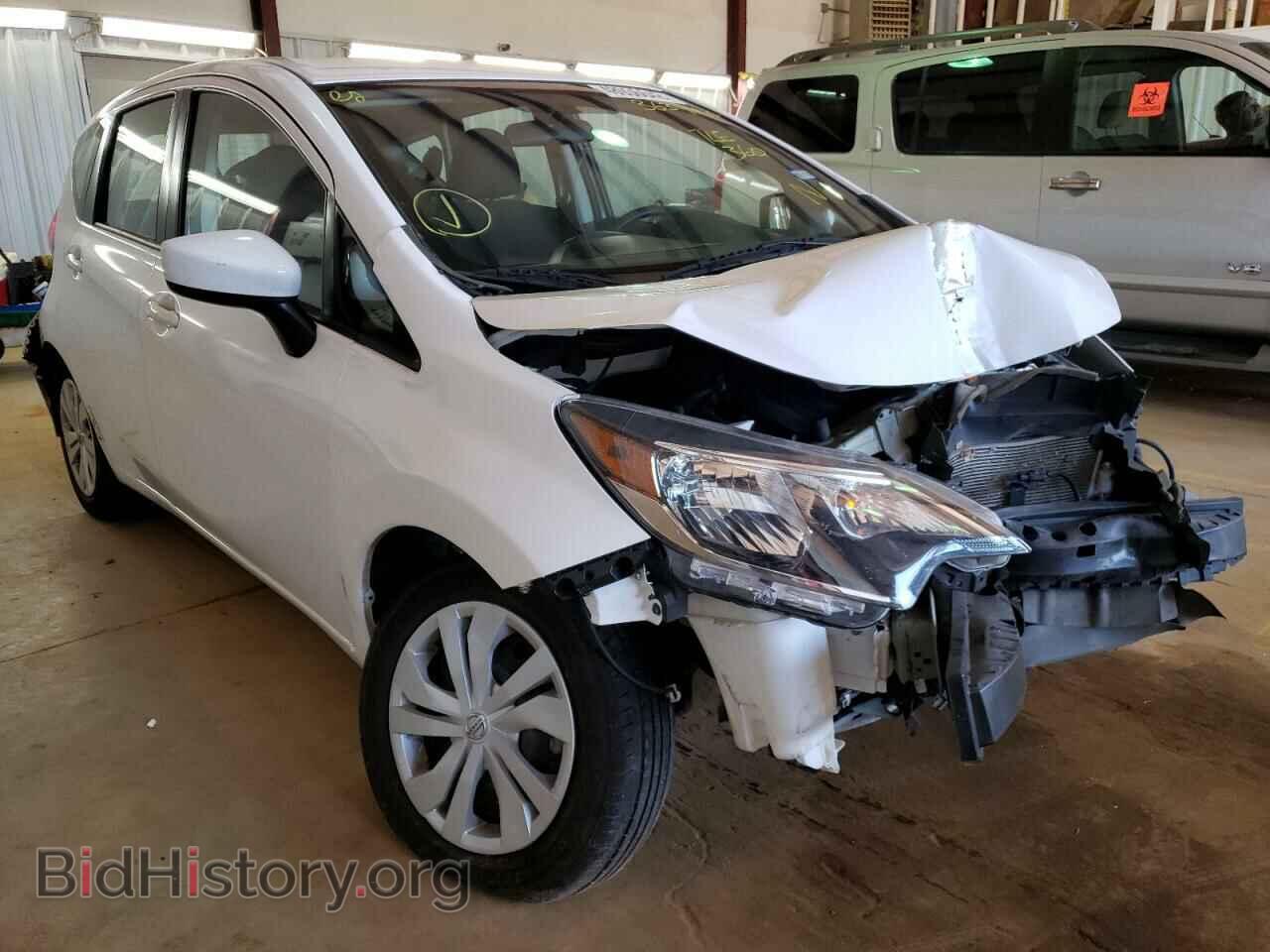 Photo 3N1CE2CP3KL363940 - NISSAN VERSA 2019