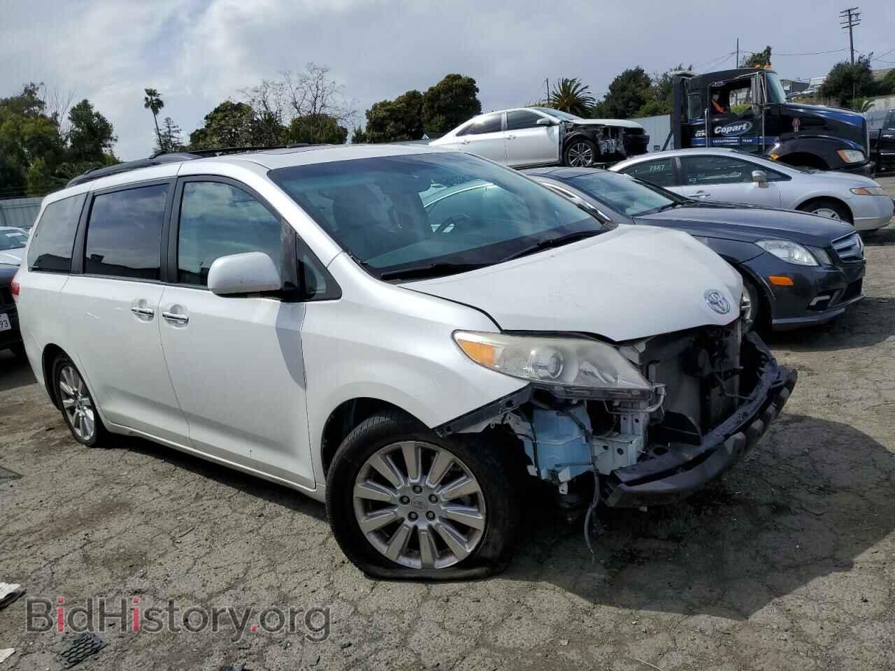 2011 TOYOTA All Models - VIN: 5TDYK3DC5BS039802 - Photo 4