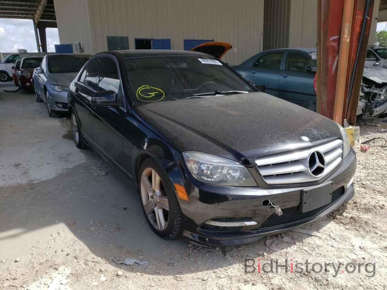 Photo WDDGF5EB9BR179003 - MERCEDES-BENZ C-CLASS 2011