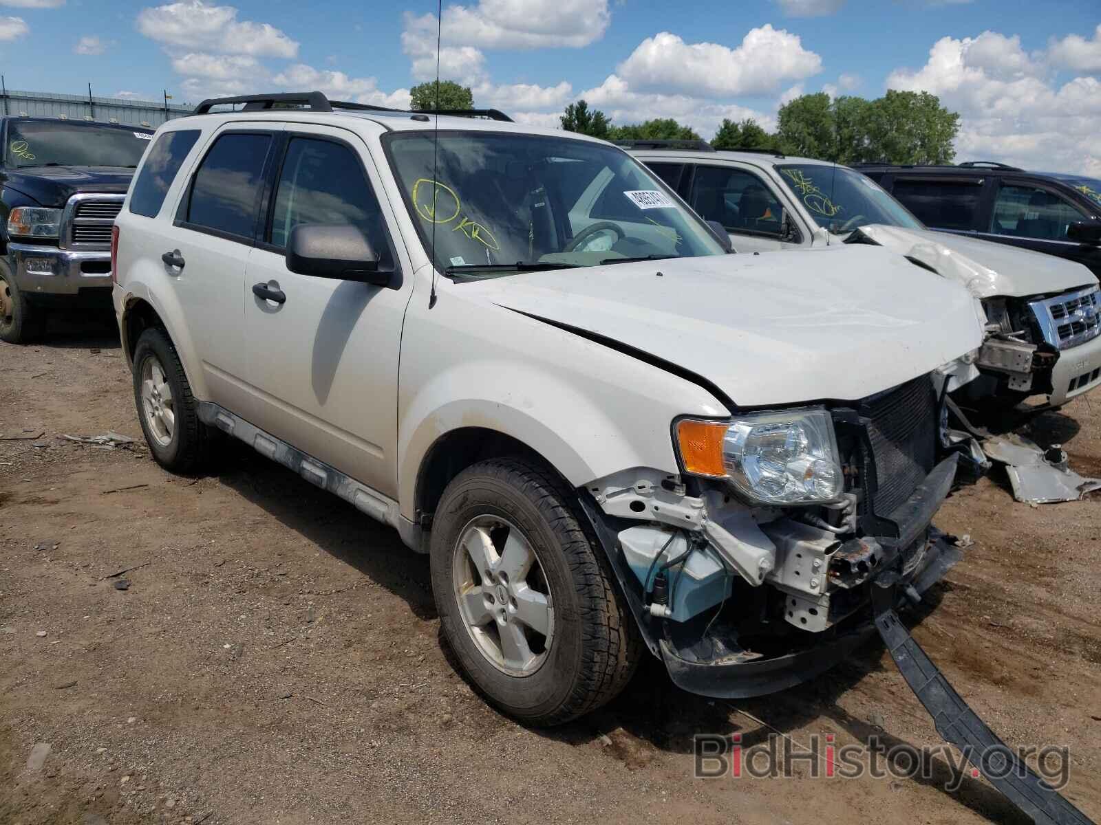 Photo 1FMCU03G09KA33409 - FORD ESCAPE 2009