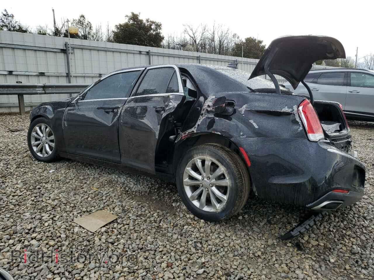 2016 CHRYSLER 300 - VIN: 2C3CCARGXGH142313 - Фото 2