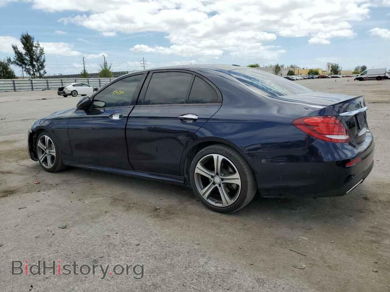 2018 MERCEDES-BENZ E-CLASS - VIN: WDDZF4JBXJA379829 - Фото 2