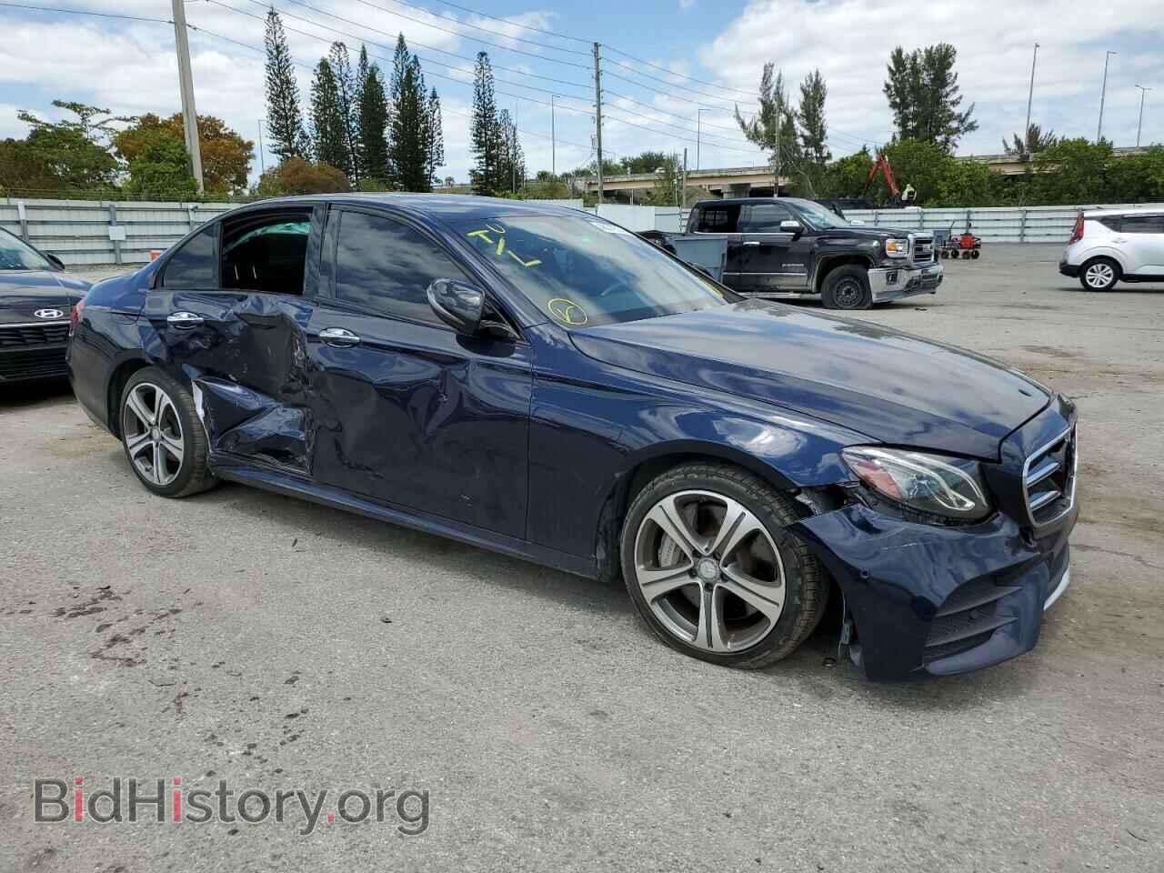 2018 MERCEDES-BENZ E-CLASS - VIN: WDDZF4JBXJA379829 - Фото 4