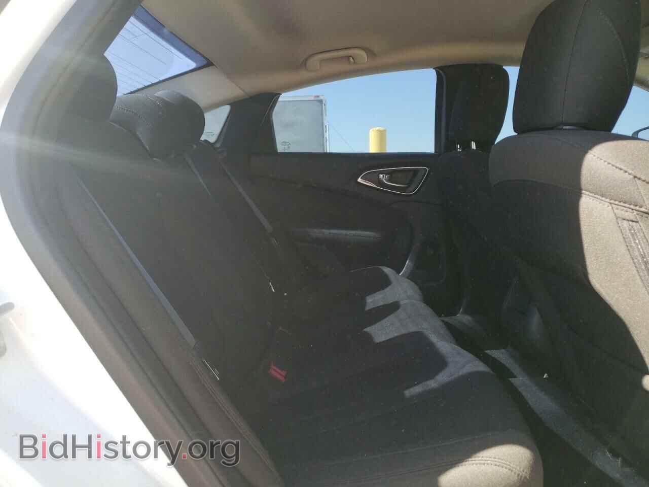 2015 CHRYSLER 200 - VIN: 1C3CCCABXFN685940 - Photo 10