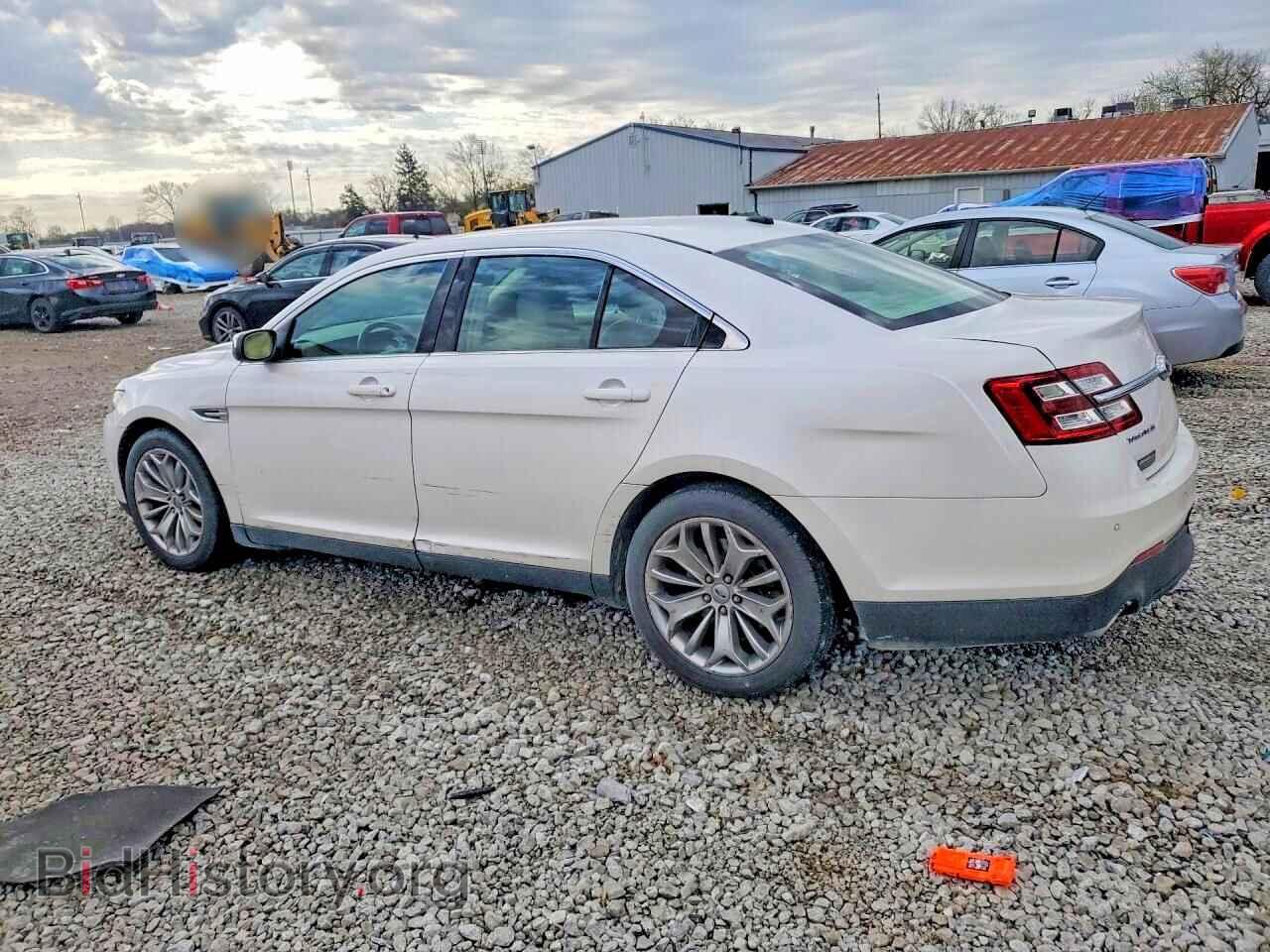 2013 FORD TAURUS - VIN: 1FAHP2F82DG152047 - Фото 2