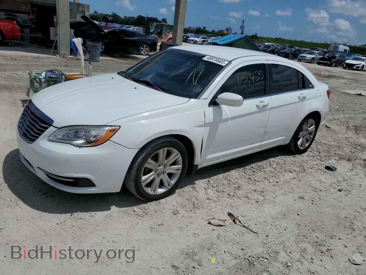 Photo 1C3BC1FB9BN612500 - CHRYSLER 200 2011