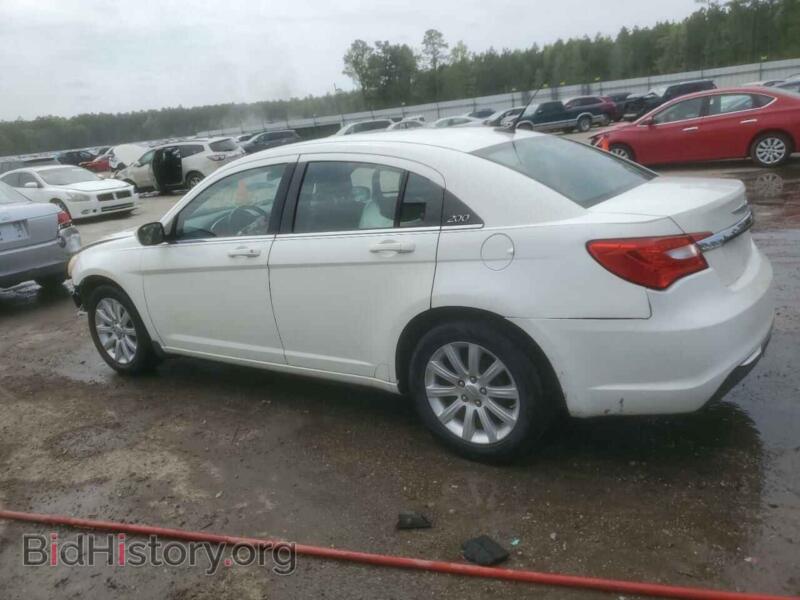 2011 Chrysler 200 (VIN 1C3BC1FB4BN521957) — фото 2 из 13