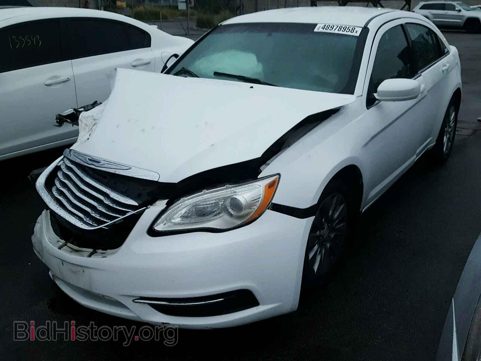 2014 CHRYSLER 200 - VIN: 1C3CCBAB3EN197342 - Фото 2